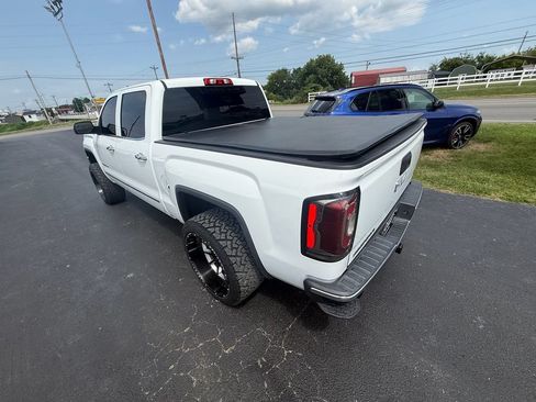 Used 2018 GMC Sierra 1500 SLT w/ SLT Premium Package AWD/4WD image 6