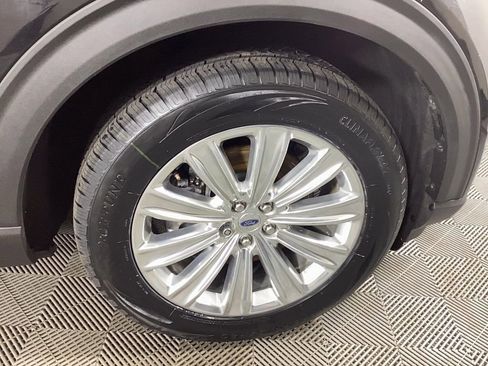 Used 2020 Ford Explorer Limited w/ Equipment Group 310A image 7