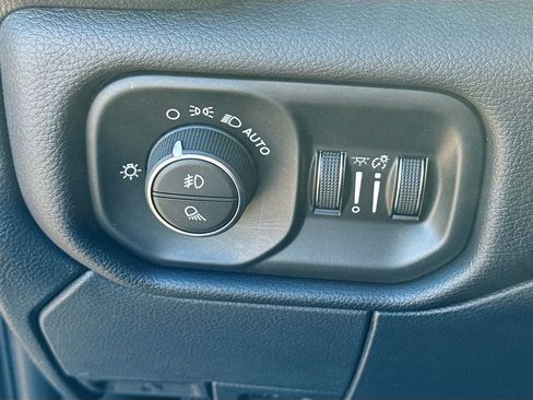 Used 2022 RAM 2500 Laramie AWD/4WD image 6