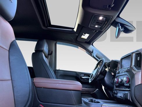 Used 2022 Chevrolet Silverado 1500 High Country image 13