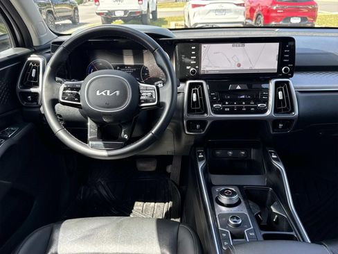 Used 2022 Kia Sorento S AWD/4WD image 8
