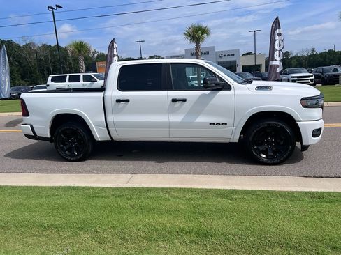 Certified 2025 RAM 1500 Big Horn AWD/4WD image 3
