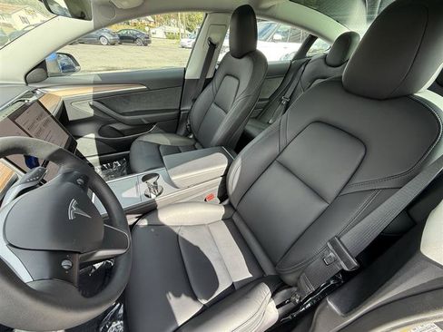 Used 2022 Tesla Model 3 Long Range AWD/4WD image 10