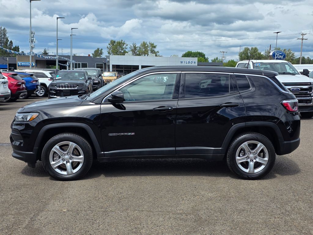 Used 2024 Jeep Compass Sport AWD/4WD image 29