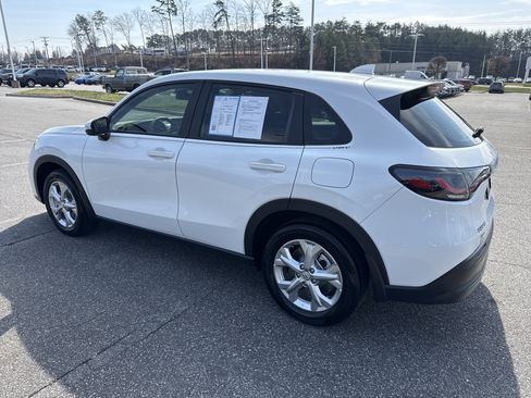 Certified 2023 Honda HR-V LX image 8