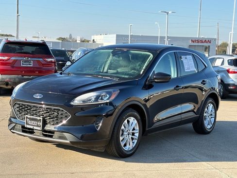 Used 2021 Ford Escape SE image 6