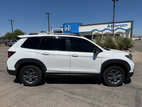 Certified 2025 Honda Passport TrailSport image 4
