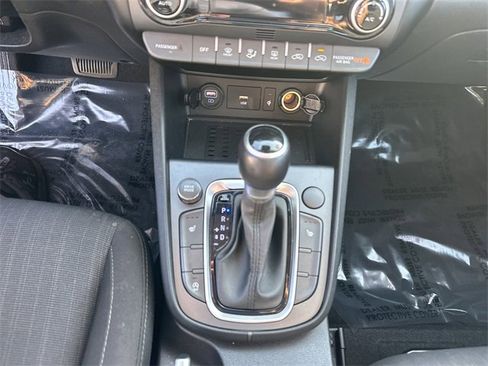 Certified 2022 Hyundai Kona SEL w/ Convenience Package image 22