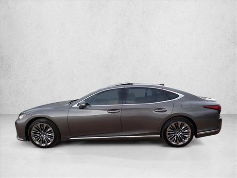 Used 2022 Lexus LS 500 AWD w/ Luxury Package image 2