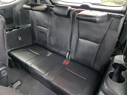 Used 2024 Toyota Highlander XSE image 16