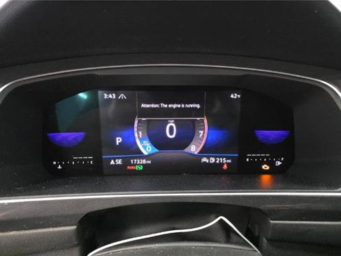 Used 2022 Volkswagen Tiguan SE image 9