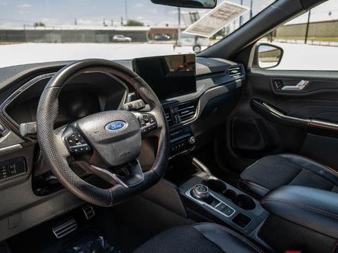Certified 2023 Ford Escape ST-Line w/ Tech Pack #1 FWD image 14
