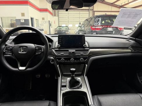 Used 2018 Honda Accord Sport image 20