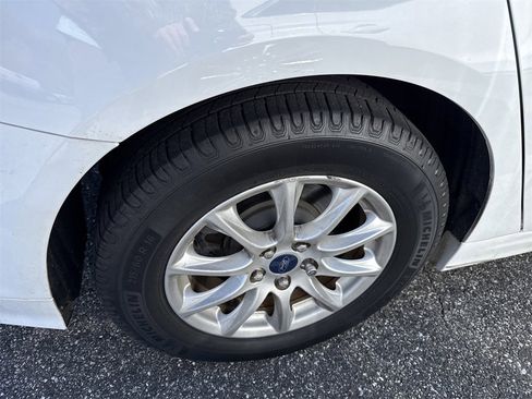 Used 2018 Ford Fusion S image 22