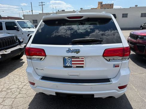 Used 2019 Jeep Grand Cherokee Overland AWD/4WD image 18
