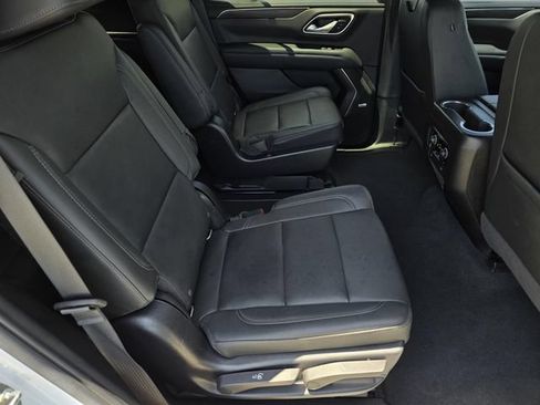 Used 2022 Chevrolet Tahoe Z71 w/ Luxury Package AWD/4WD image 33