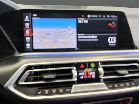 Used 2022 BMW X6 xDrive40i AWD/4WD image 24