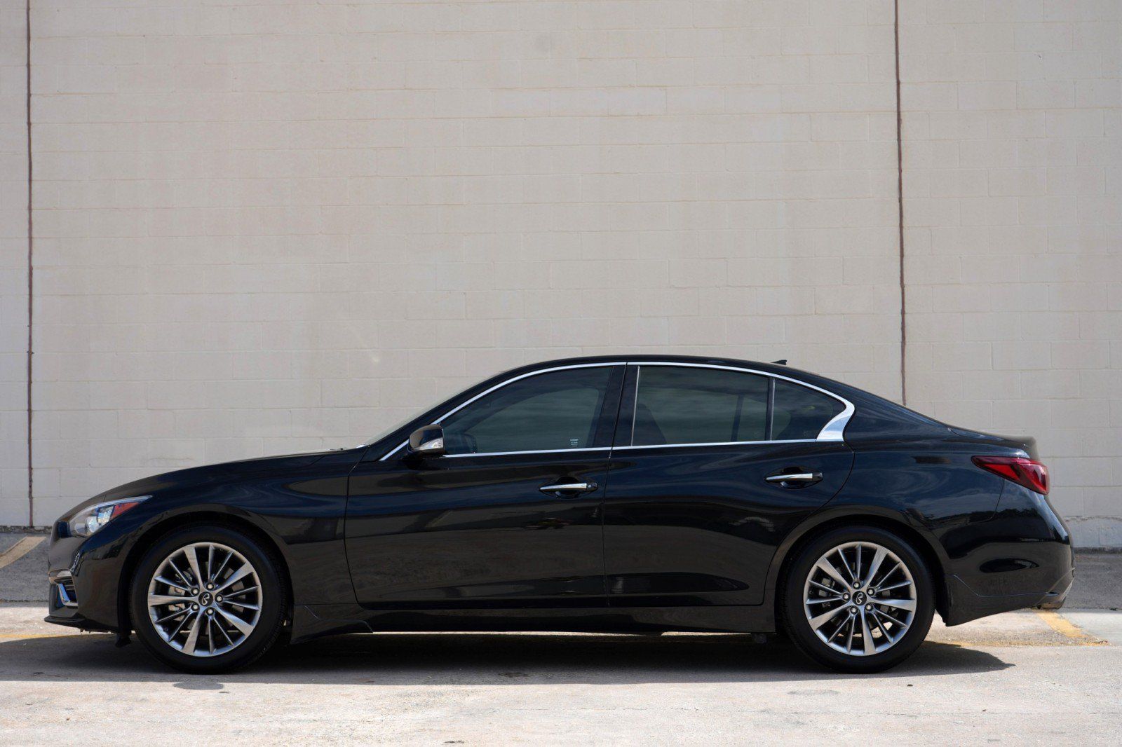 Used 2023 INFINITI Q50 Luxe w/ Cargo Package RWD image 8