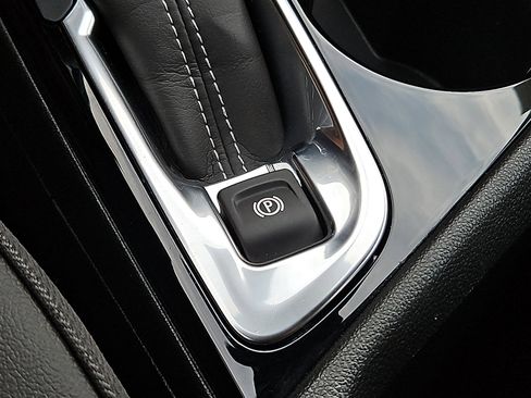 Certified 2023 Buick Encore GX Preferred w/ Cold Weather Comfort Package FWD image 25