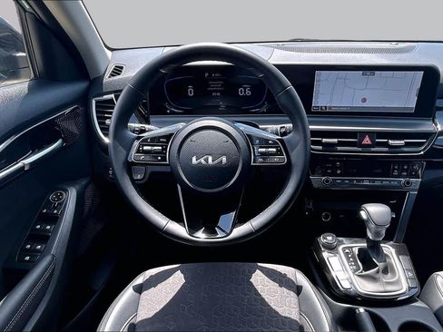 Certified 2026 Kia Seltos S FWD image 6