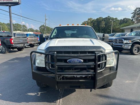 Used 2012 Ford F450 XL w/ XL Value Pkg image 2