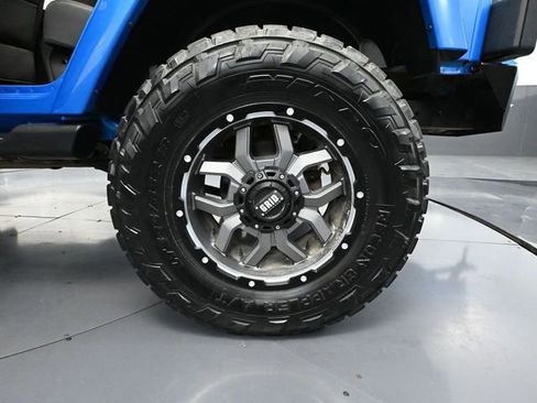 Used 2014 Jeep Wrangler Unlimited Sahara w/ Katzin Premium Leather Group image 12