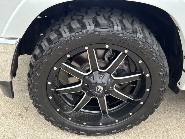 Used 2019 RAM 1500 Laramie AWD/4WD image 13
