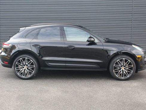 New 2026 Porsche Macan AWD/4WD image 9