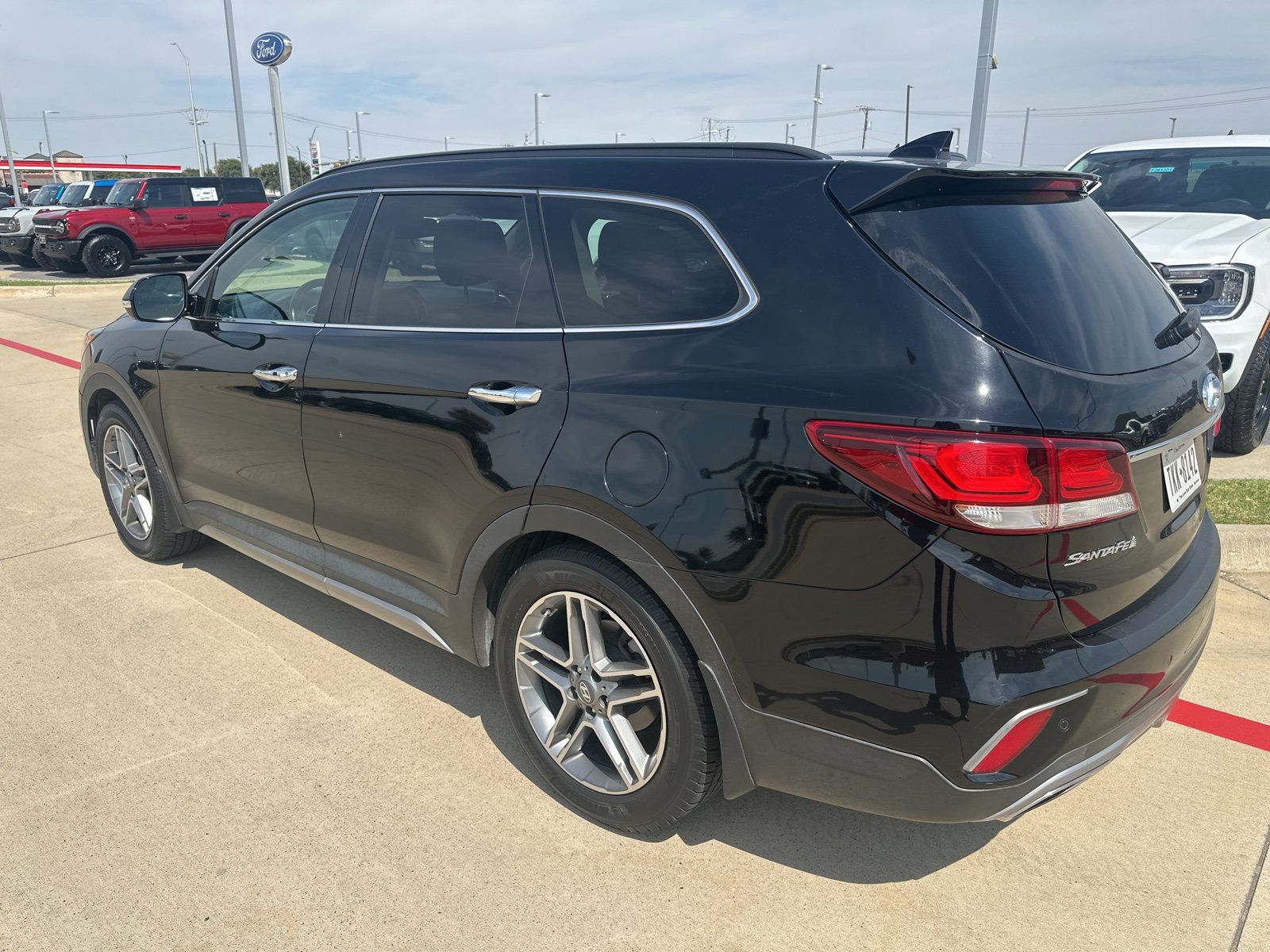 Used 2017 Hyundai Santa Fe Limited w/ Cargo Package AWD/4WD image 6