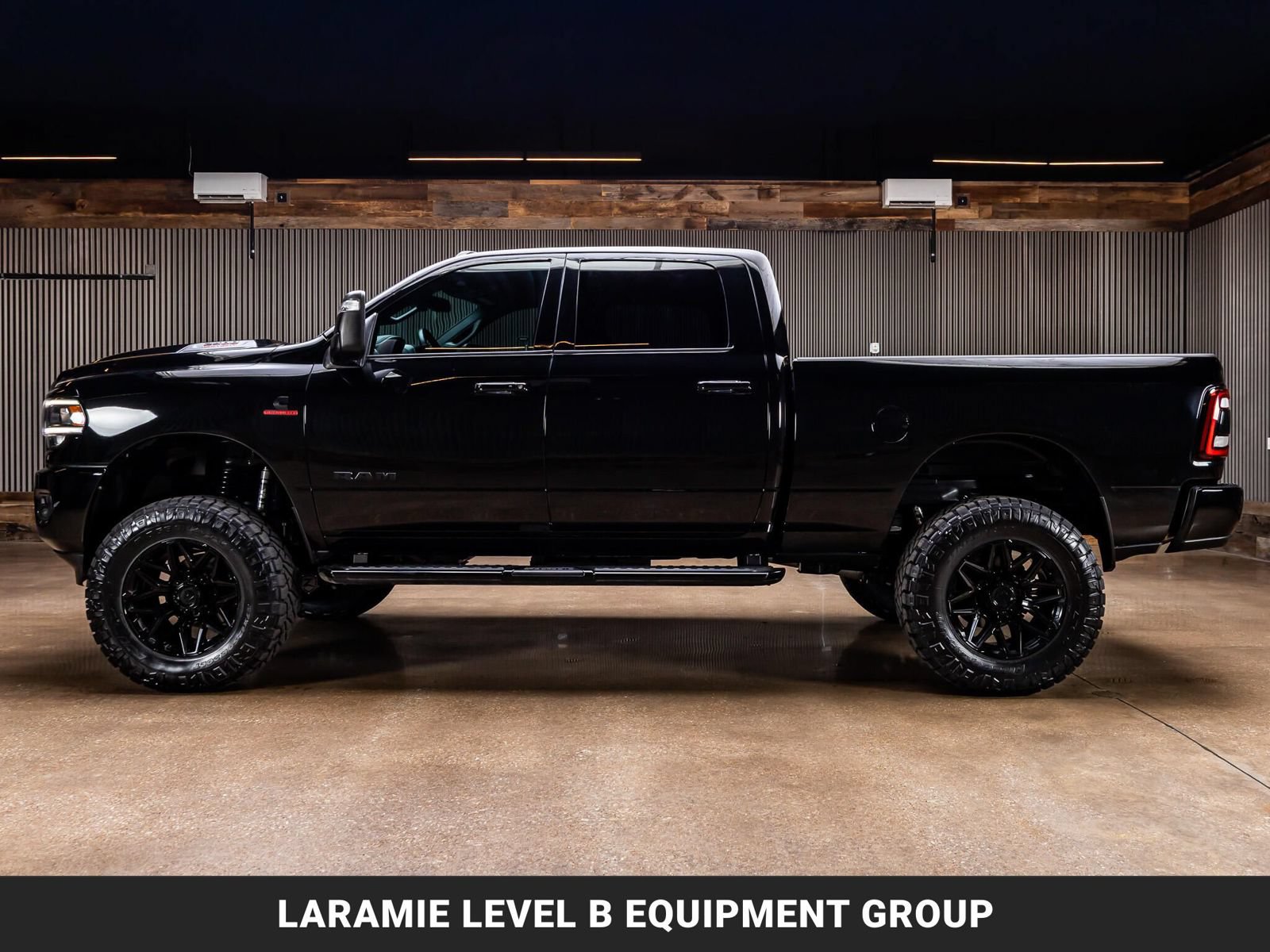 Used 2024 RAM 2500 Laramie w/ Night Edition AWD/4WD image 6