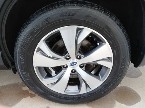 Used 2019 Subaru Ascent Premium w/ Popular Package #4 AWD/4WD image 17