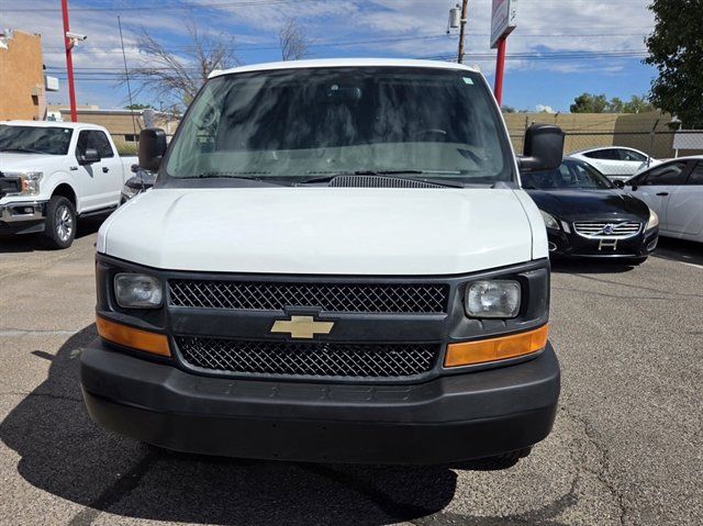 Used 2015 Chevrolet Express 3500 Extended RWD image 4