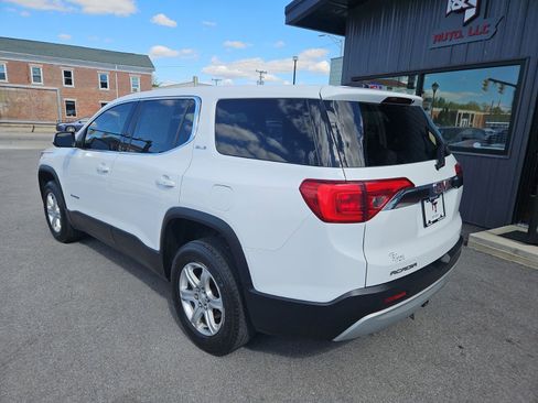 Used 2017 GMC Acadia SLE AWD/4WD image 4