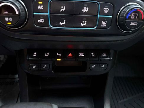 Used 2021 Chevrolet Colorado Z71 w/ Safety Package image 24