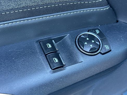 Used 2024 Ford Mustang EcoBoost image 12