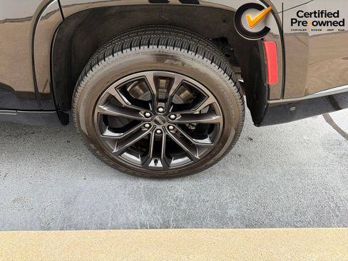 Certified 2023 Jeep Grand Wagoneer Series II AWD/4WD image 18