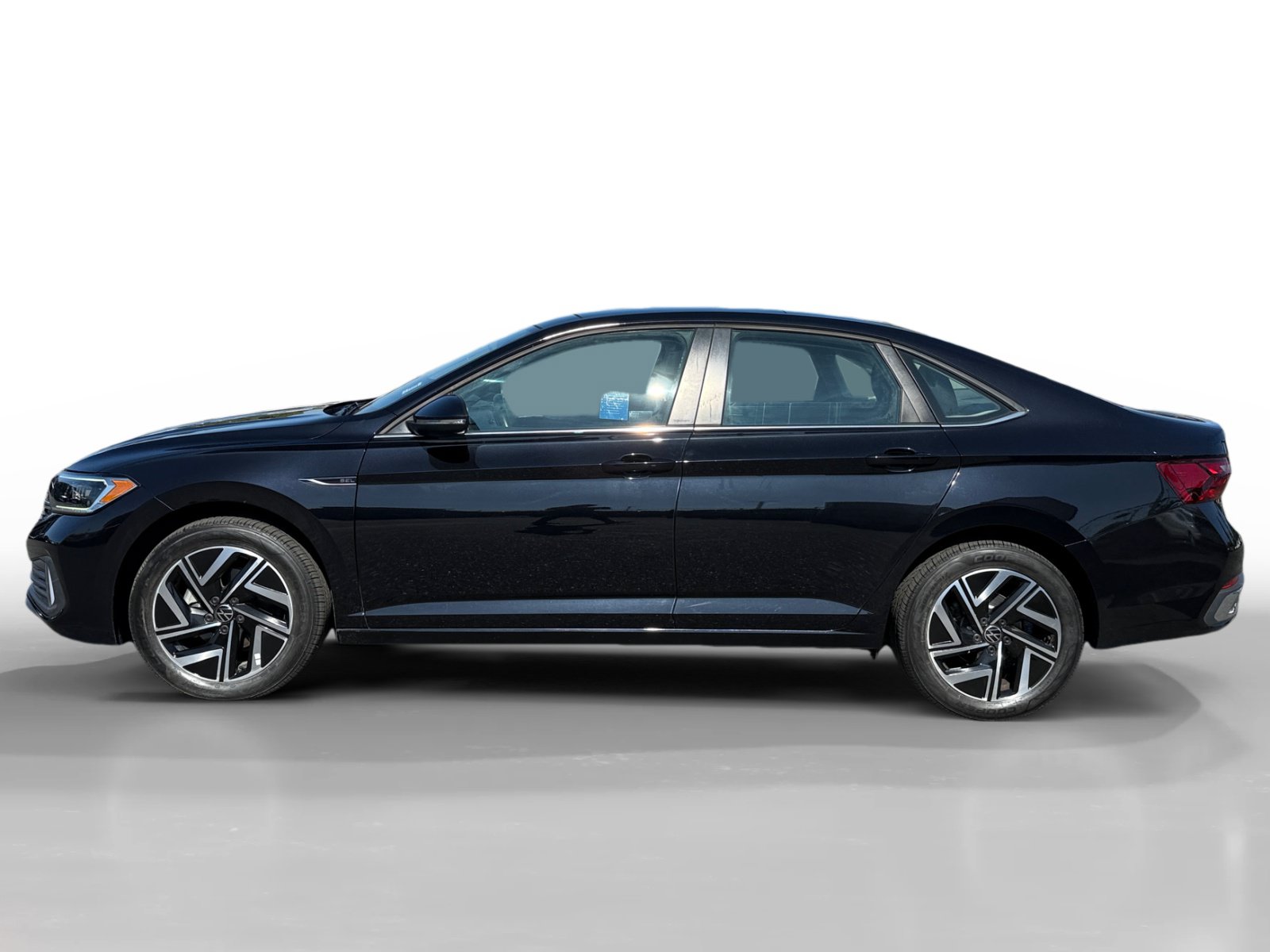 Certified 2023 Volkswagen Jetta SEL FWD image 2