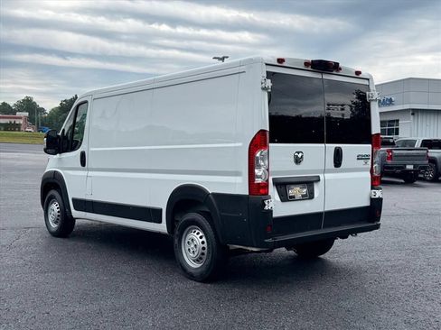 Used 2025 RAM ProMaster 2500 w/ U-Haul Equipment Group FWD image 5