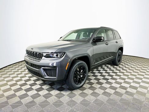 New 2026 Jeep Grand Cherokee Altitude AWD/4WD image 5
