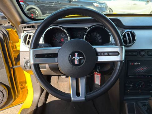 Used 2006 Ford Mustang GT RWD image 18