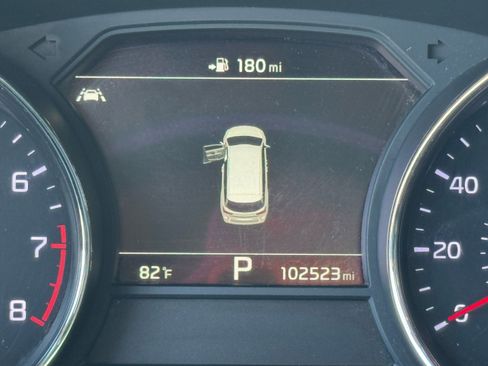 Used 2019 Kia Sedona SX image 26