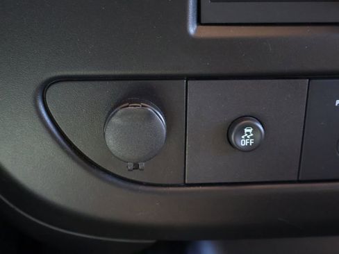 Used 2022 Chevrolet Express 3500 w/ Driver Convenience Package image 29