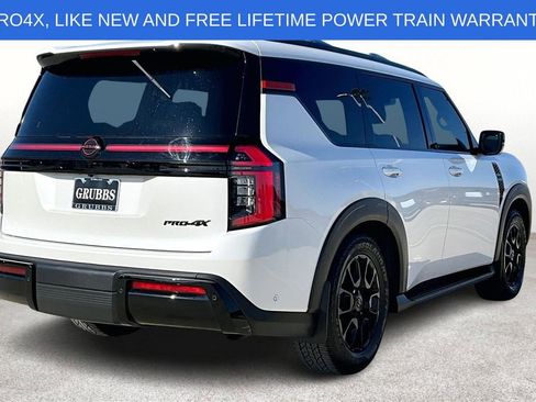 Used 2025 Nissan Armada PRO-4X image 2