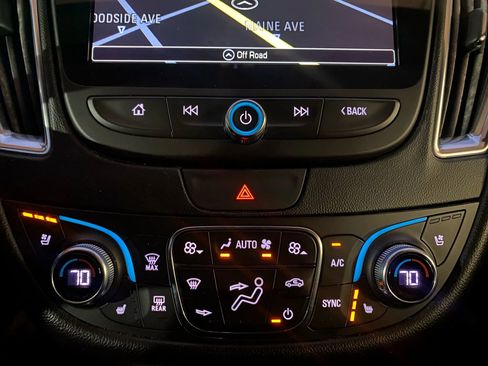 Used 2016 Chevrolet Malibu Premier w/ Driver Confidence Package image 9