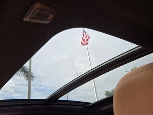 Used 2022 BMW X4 xDrive30i w/ Parking Assistance Package image 17