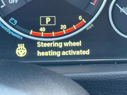 Used 2018 BMW 320i xDrive Sedan w/ Convenience Package image 18