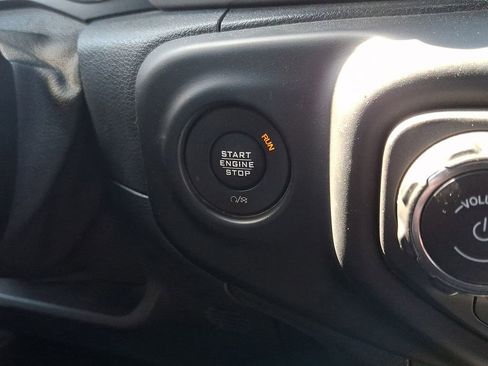 Used 2020 Jeep Wrangler Sport image 22