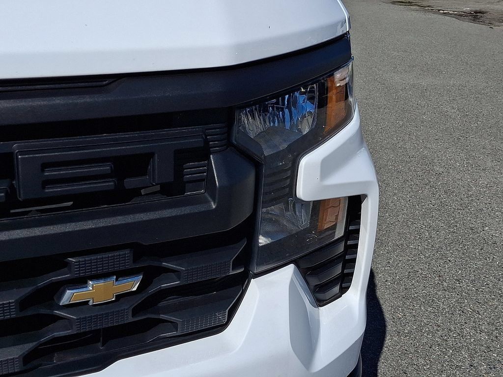 Used 2023 Chevrolet Silverado 1500 W/T AWD/4WD image 15