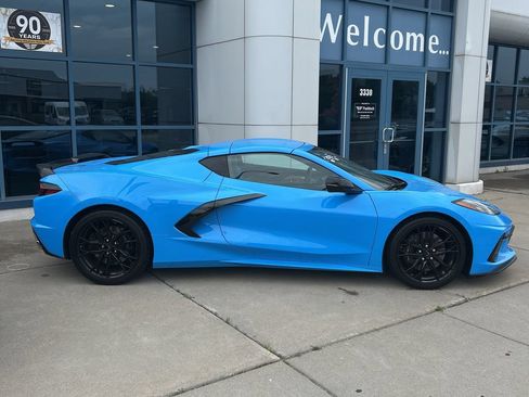 Used 2023 Chevrolet Corvette Stingray Premium Cpe w/ Z51 Performance Package RWD image 5