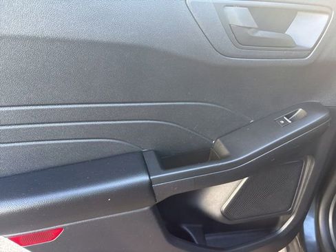 Used 2022 Ford Escape SE FWD image 30
